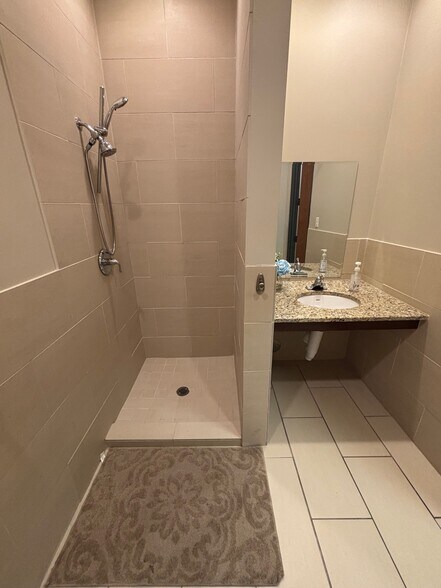 More Photos Of 7709 San Jacinto Pl, Plano Loft Creative Space For Sale