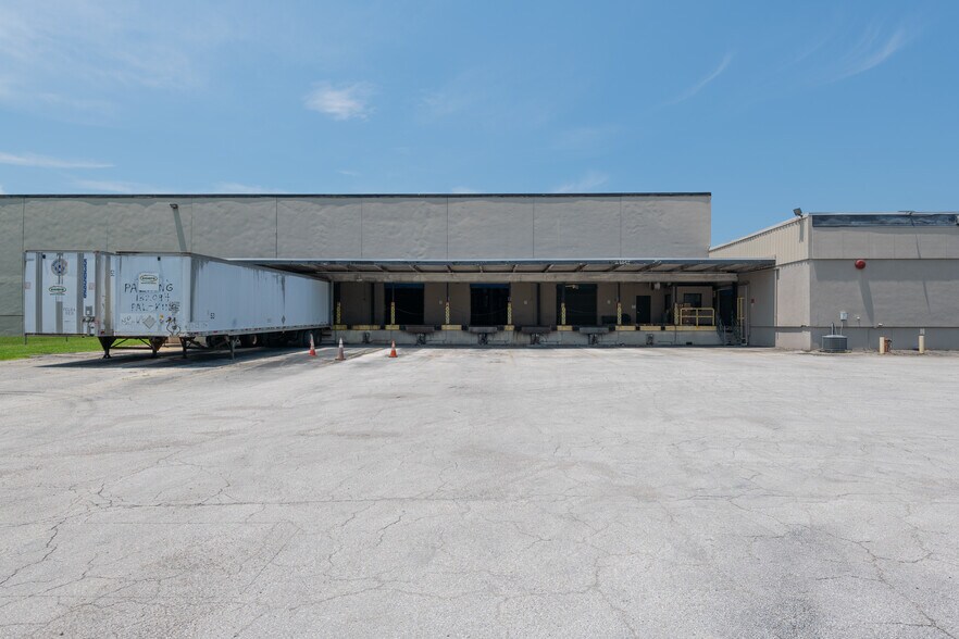More Photos Of 540 Beautyrest Ave, Jacksonville Warehouse For Lease