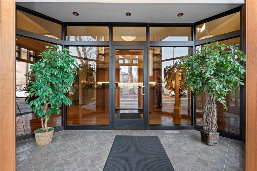 More Photos Of 5200 W State St, Boise Office For Sale