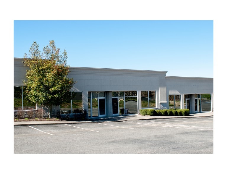 Primary Photo Of 10427 Cogdill Rd, Knoxville Light Distribution For Lease