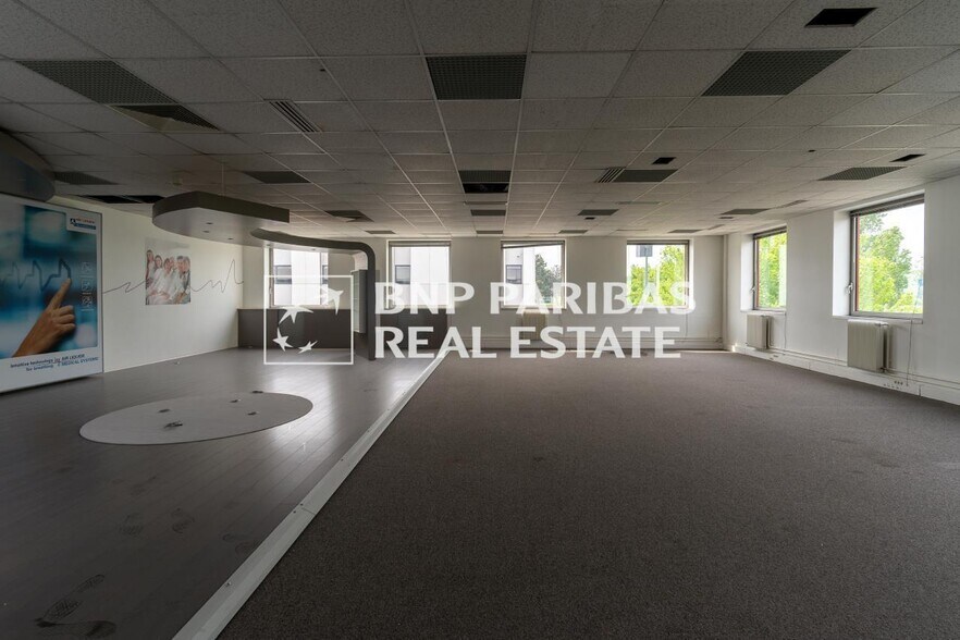 More Photos Of , Antony Office For Sale