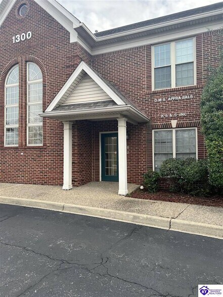 More Photos Of 1300 Gardiner Ln, Louisville Medical For Sale