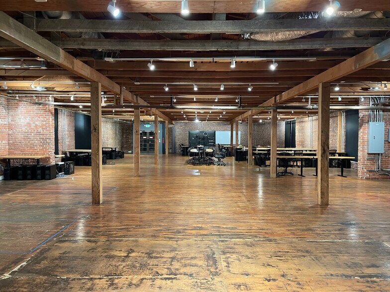 More Photos Of 2626 Lacy St, Los Angeles Warehouse For Sale