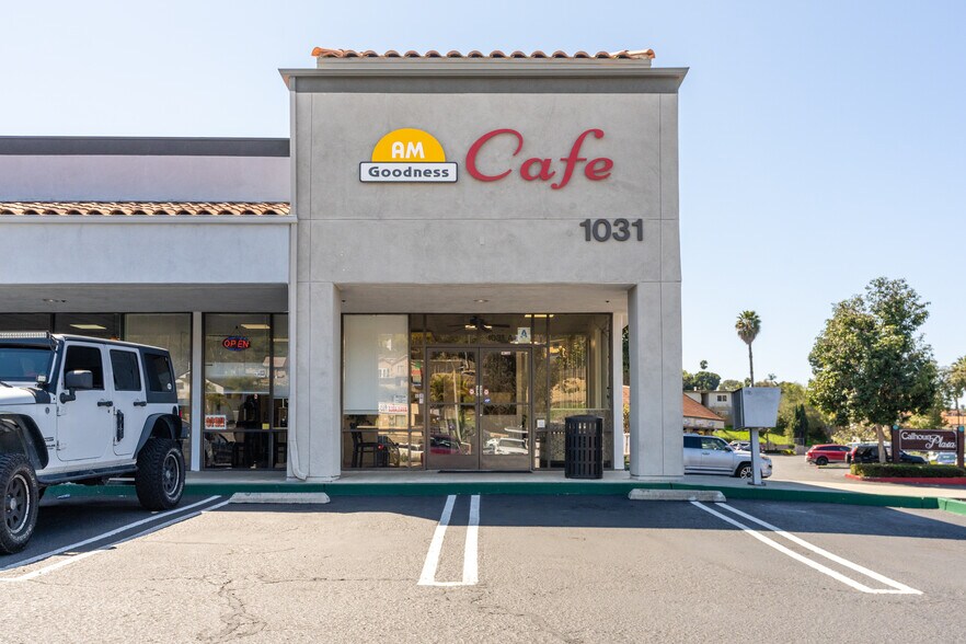More Photos Of 1031 S Santa Fe Ave, Vista Freestanding For Lease