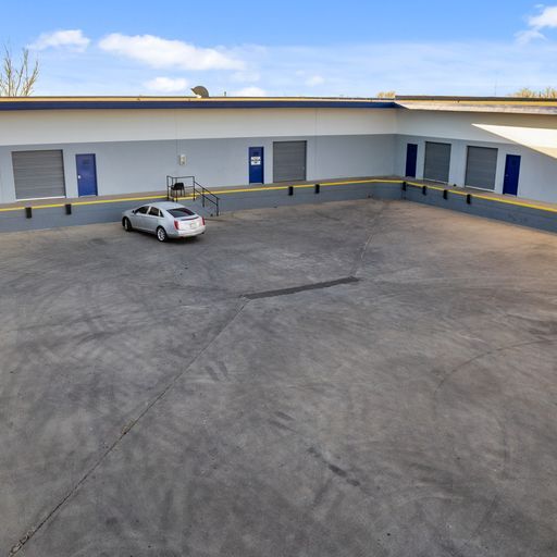 More Photos Of 2703 W Industrial Ave, Midland Warehouse For Lease
