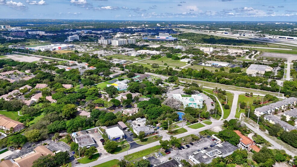More Photos Of 442 NW 35th St, Boca Raton Office For Sale