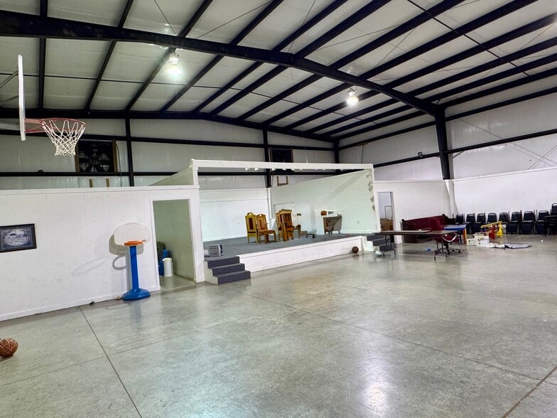 More Photos Of 1486 GA-51, Homer Specialty For Sale
