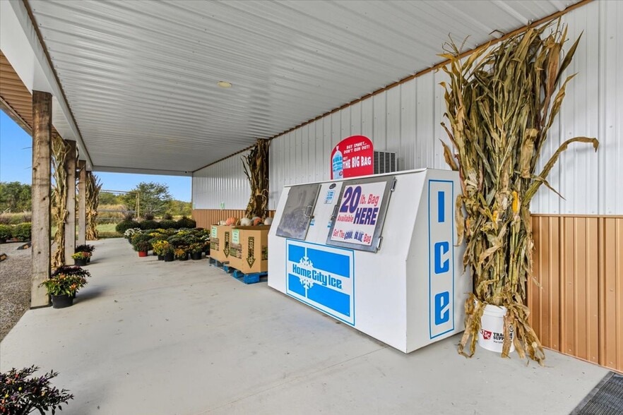 More Photos Of 105 N Broadway St, Syracuse Freestanding For Sale