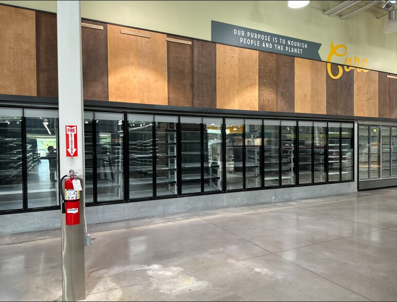 More Photos Of 1450 Taylor Rd, Montgomery Supermarket For Lease
