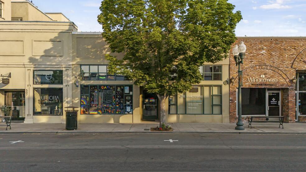 Primary Photo Of 513 Main St, Klamath Falls Specialty For Sale