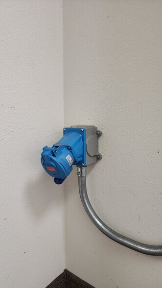 More Photos Of 2765 Salk Ave, Richland Office For Sale