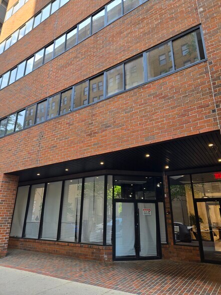 More Photos Of 913 N Market St, Wilmington Apartments For Lease