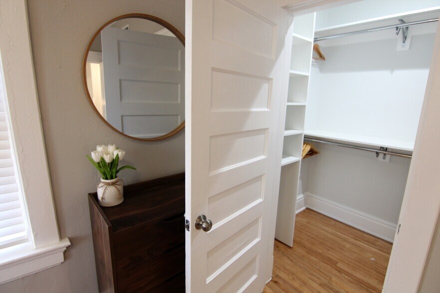 More Photos Of 901-903 39th St, Kansas City Multifamily For Sale