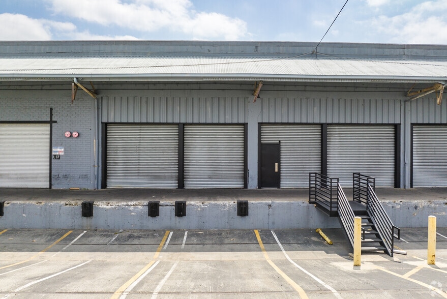 More Photos Of 5525 S Soto St, Vernon Warehouse For Lease