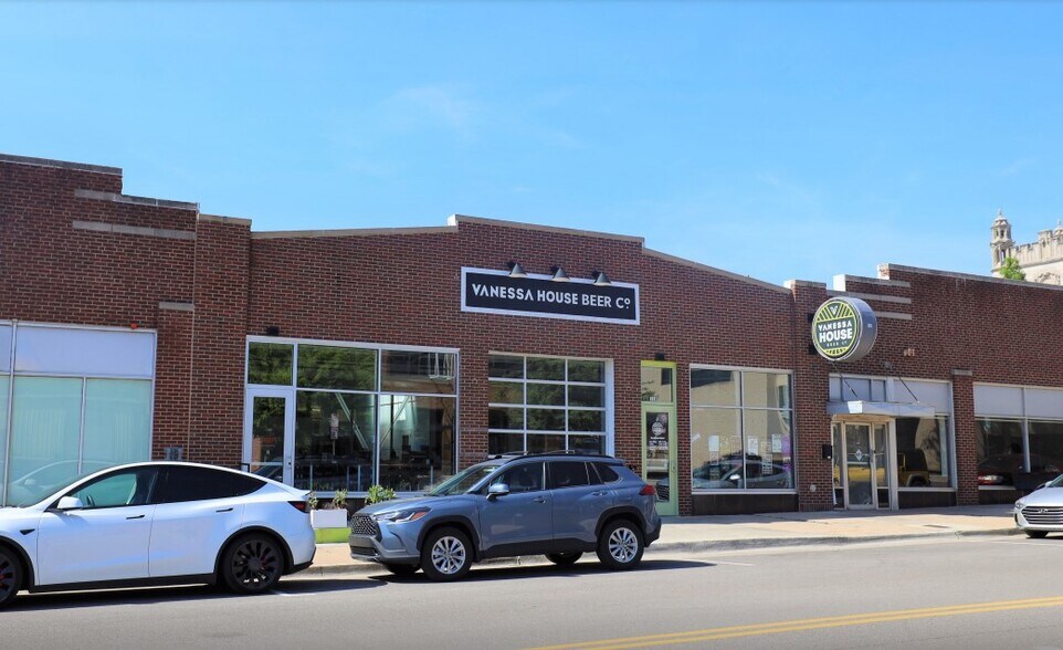 Primary Photo Of 118 NW 8th St, Oklahoma City Freestanding For Sale