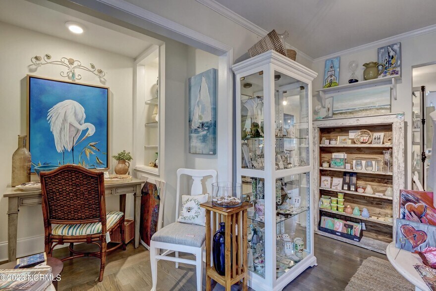 More Photos Of 5018 Oleander Dr, Wilmington Office Residential For Sale