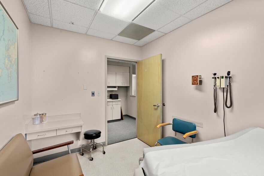 More Photos Of 5309 Carrington Cir, Stockton Healthcare For Sale