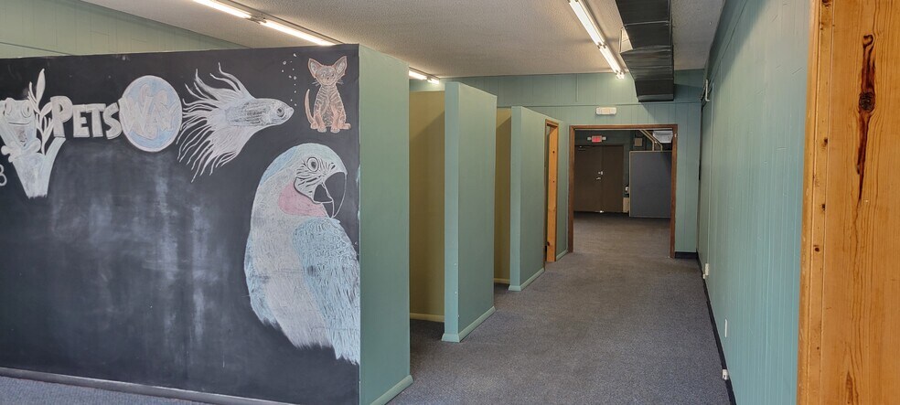 More Photos Of 1669 E Saint Louis St, Springfield Storefront Retail Office For Lease