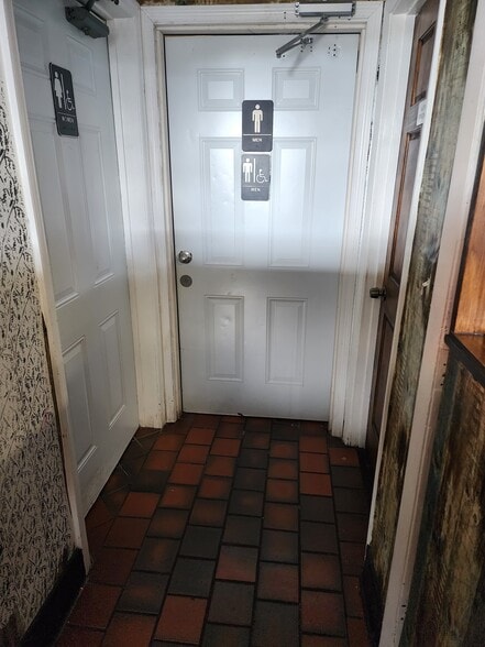 More Photos Of 3215 Davie Blvd, Fort Lauderdale Restaurant For Sale
