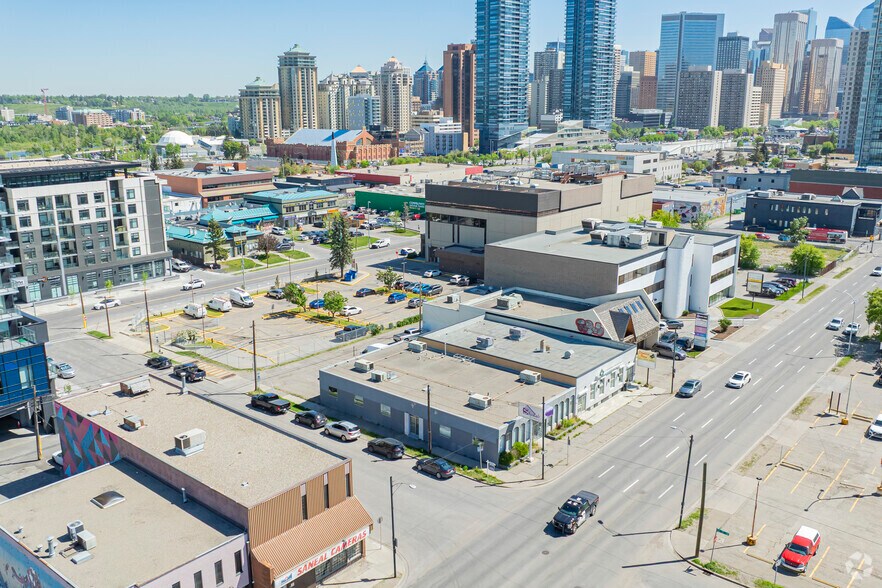 More Photos Of 1350 11 Av SW, Calgary Storefront For Sale
