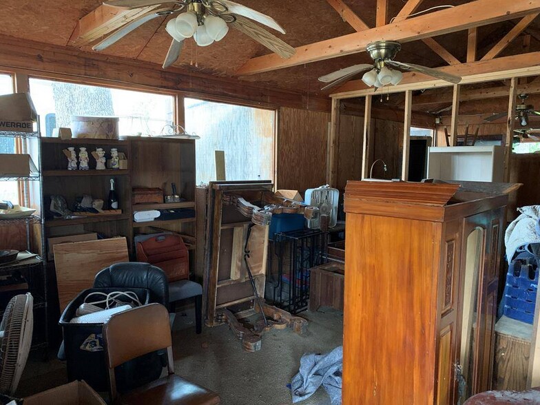 More Photos Of 15703 E US Hwy 175, Poynor Freestanding For Sale