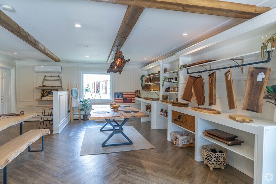 More Photos Of 75 State Route 15, Lafayette Unknown For Lease