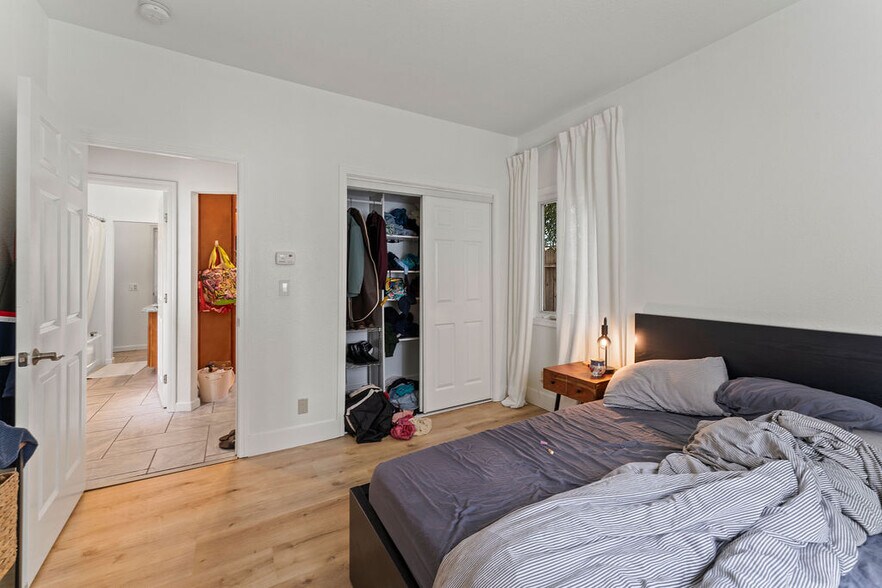 More Photos Of 74 Pearl St, Oakland Apartments For Sale