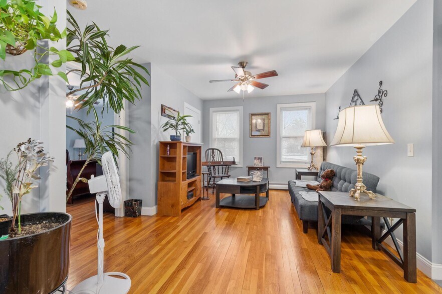 More Photos Of 22 Goddard St, Southbridge Apartments For Sale