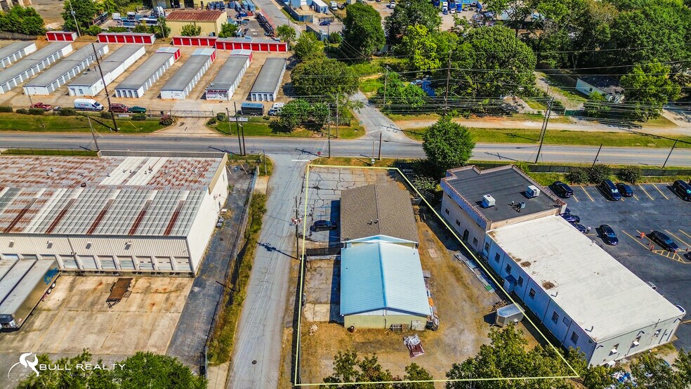 More Photos Of 1464 Willingham Dr, East Point Light Distribution For Sale