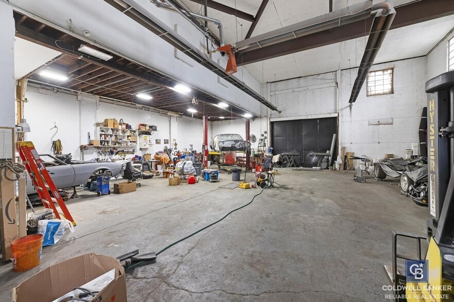More Photos Of 360 Broadway, Staten Island Warehouse For Sale