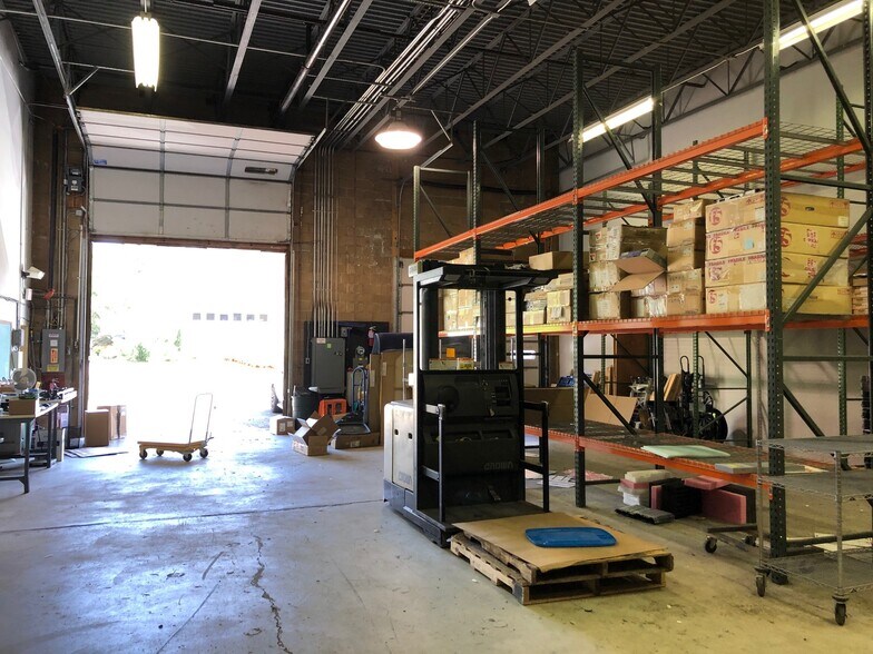 More Photos Of 41 Orchard St, Ramsey Warehouse For Lease