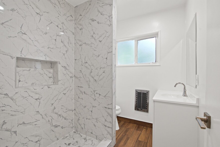 More Photos Of 1118 S Fairfax Ave, Los Angeles Apartments For Sale