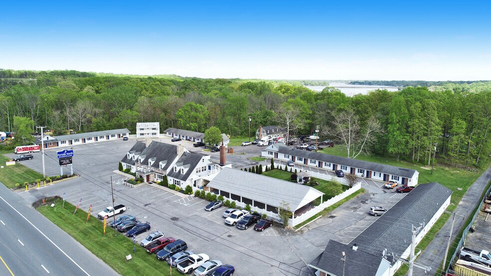 More Photos Of 11131 Pulaski Hwy, White Marsh Restaurant For Lease