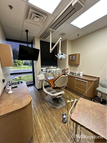 More Photos Of 1260 Broadcasting Rd, Wyomissing Medical For Lease