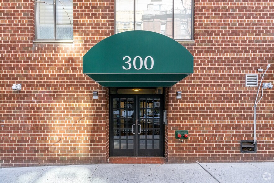 More Photos Of 1832-1838 2nd Ave, New York Apartments For Sale
