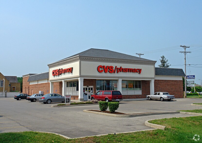 Primary Photo Of 900 N Broad St, Fairborn Freestanding For Lease