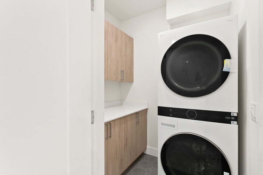 More Photos Of 117 Wells Ave S, Renton Apartments For Sale