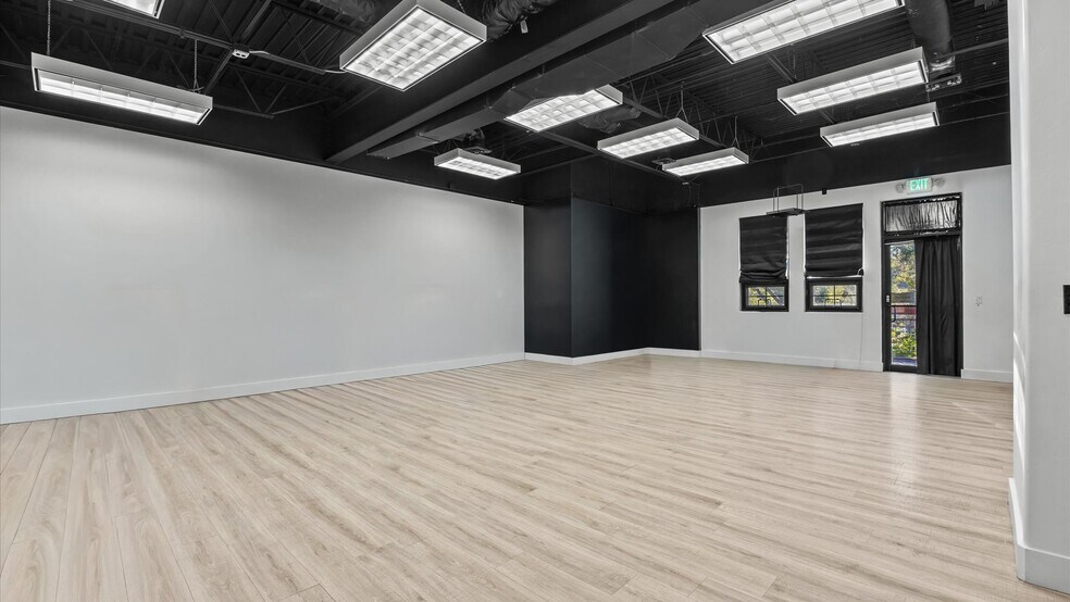 More Photos Of 450 West Ave, Rifle Office For Sale