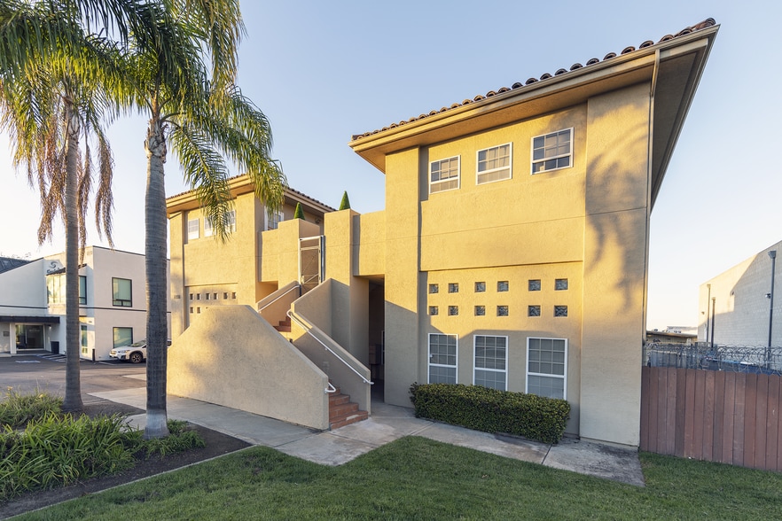 More Photos Of 6220 Marindustry Dr, San Diego Manufacturing For Sale