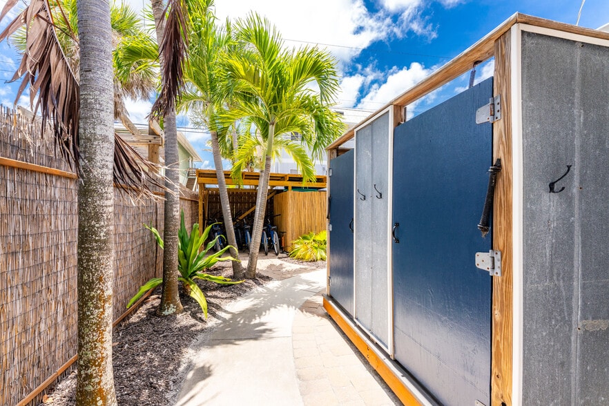 More Photos Of 1130 Gulf Blvd, Englewood Apartments For Sale