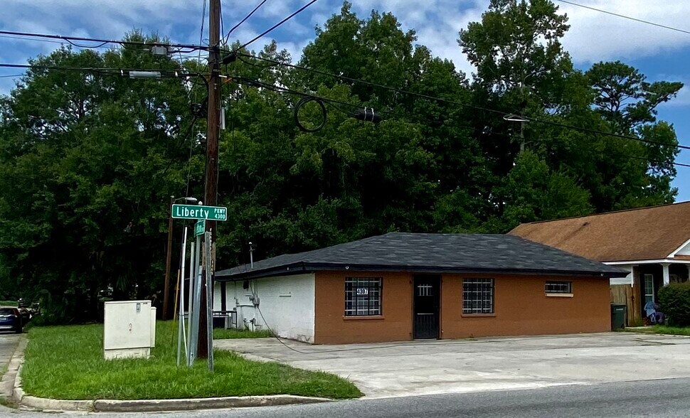More Photos Of 4307 Liberty Pky, Savannah Daycare Center For Sale