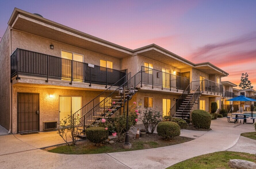 More Photos Of 16818 Downey Ave, Paramount Apartments For Sale