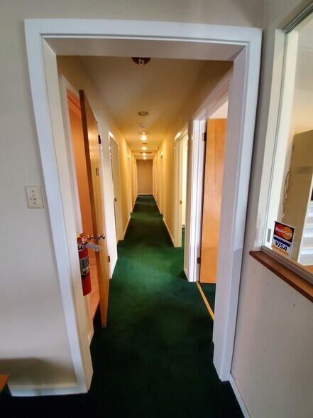 More Photos Of 920 Lawn Ave, Sellersville Medical For Sale