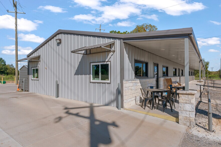 More Photos Of 15996 Highway 80, Edgewood Flex For Sale