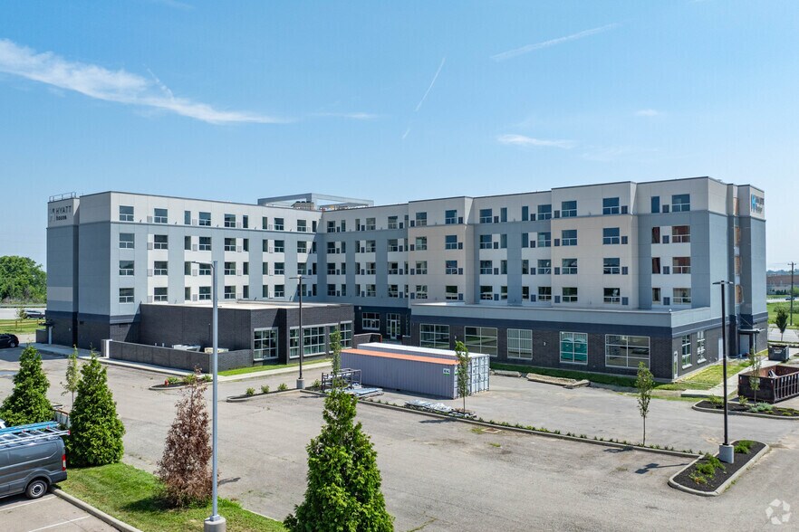 More Photos Of 7855 Liberty Way, West Chester Hotel For Lease