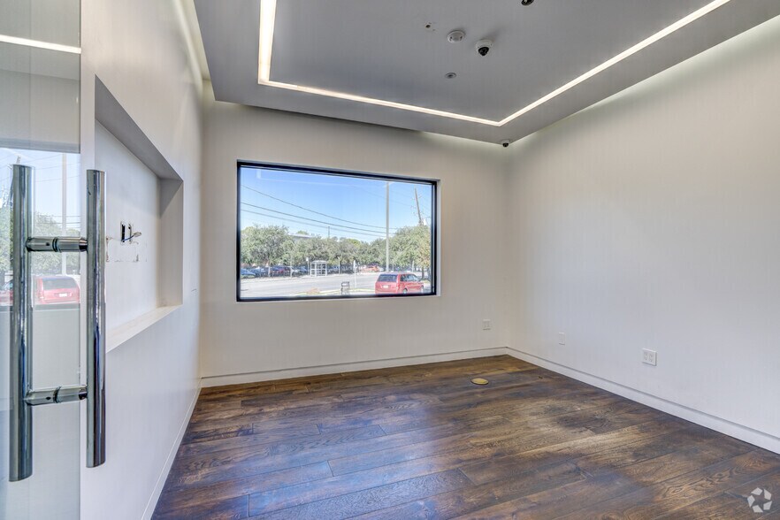 More Photos Of 1777 Sage Rd, Houston Freestanding For Lease