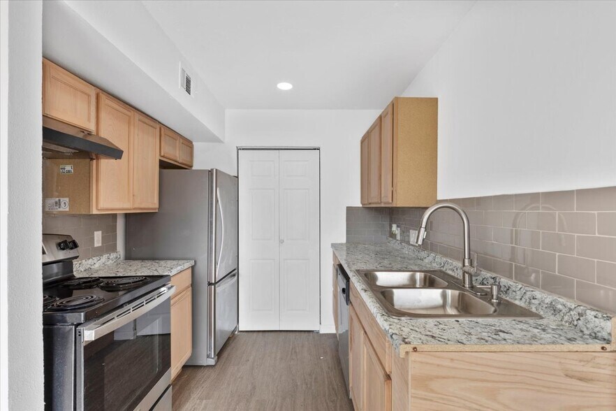 More Photos Of 5220 Tahoe Trl, Austin Apartments For Sale