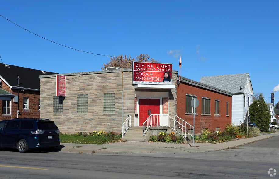 Primary Photo Of 1441 Barton St E, Hamilton Storefront For Sale