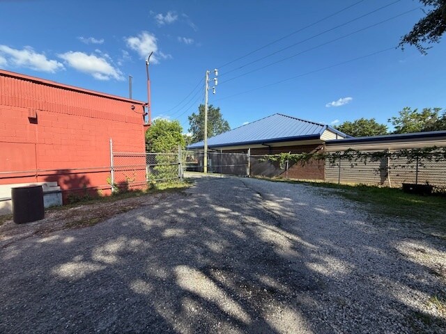 More Photos Of 644 Maguire Rd, Ocoee Freestanding For Lease