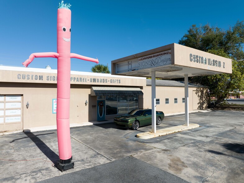 More Photos Of 319 E Howard St, Live Oak Storefront Retail Office For Sale